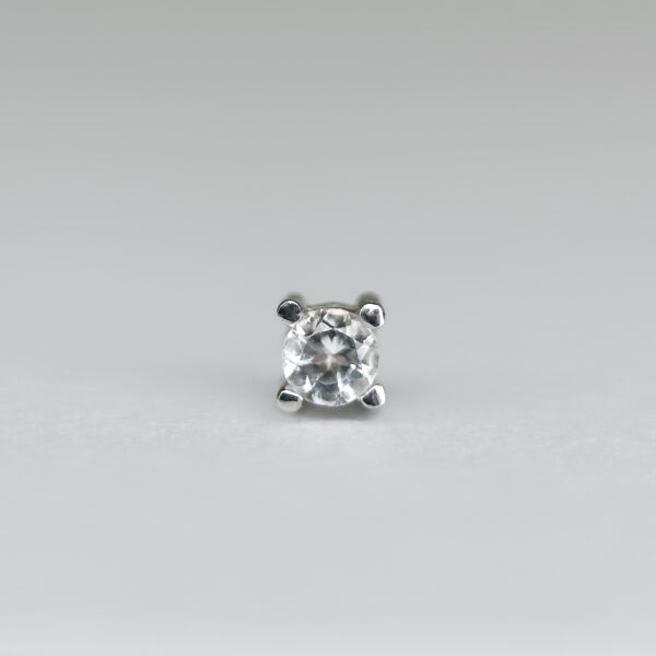 Piercing zirconia com garra