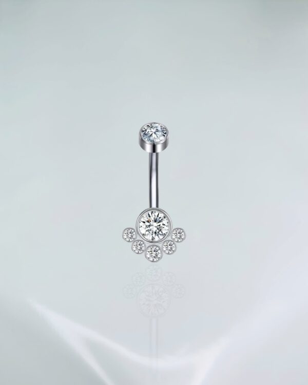 Piercing umbigo com zirconias