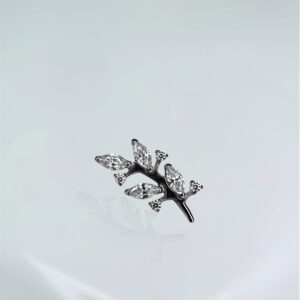 Piercing labret folhas zirconias