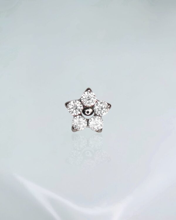Piercing labret micro flor titânio ASTM F-136
