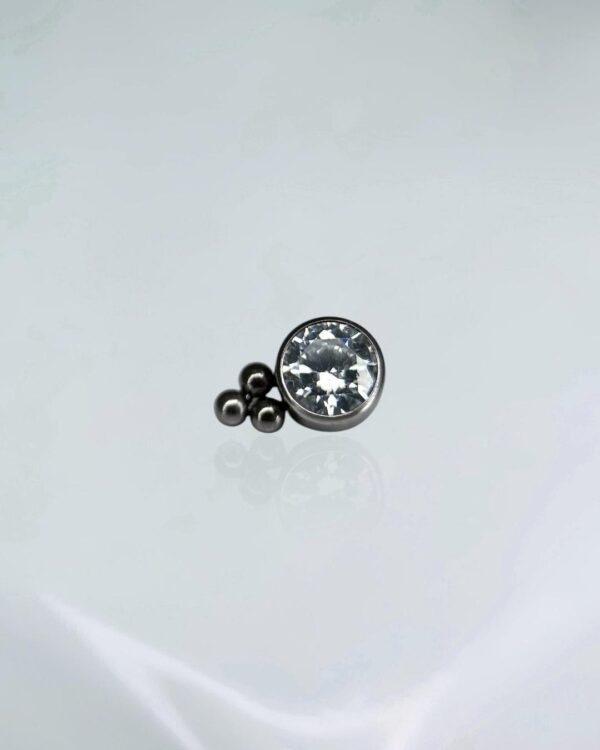 Piercing zirconia com esferas ll titânio ASTM F-136