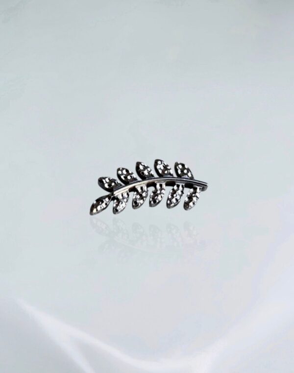 Piercing labret folha martelada titânio ASTM F-136