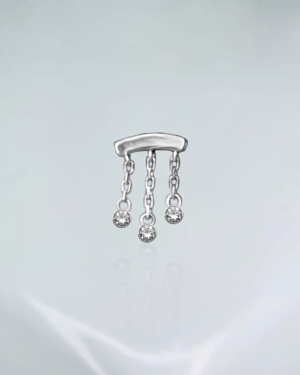 Piercing labret 3 correntes com zirconias titânio ASTM F-136